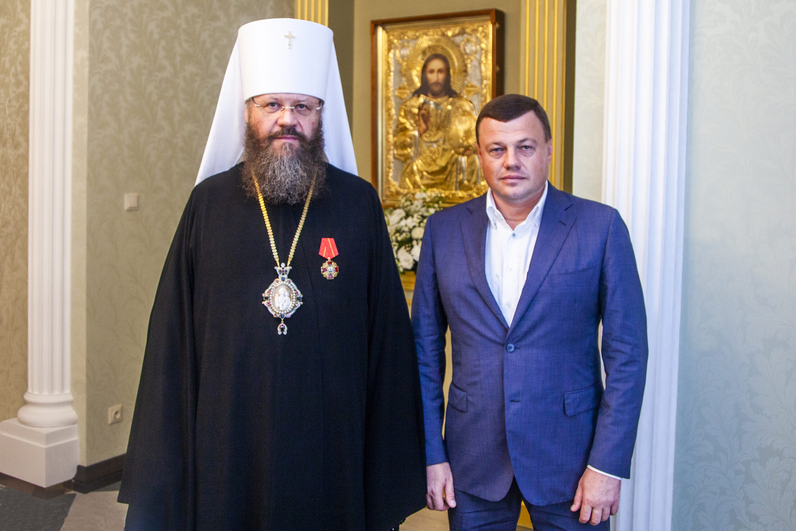 митрополит Феодосий с губернатором
